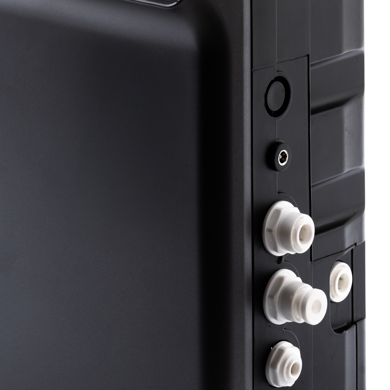 water purifier with intelligent filtration system